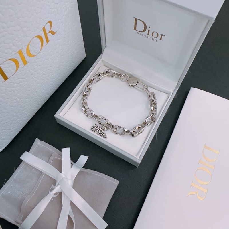 chr1st1an D10r necklaces